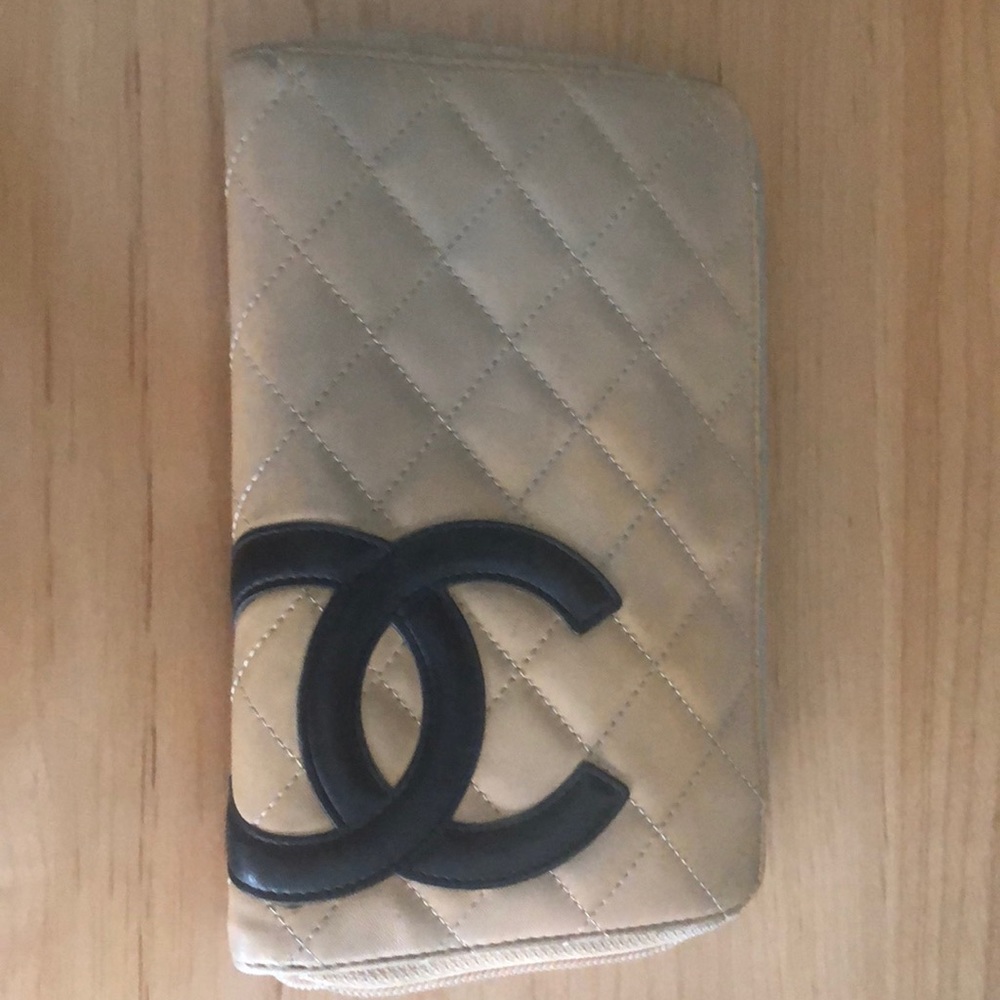 Chanel wallet